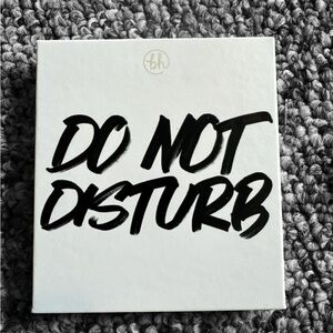Do Not Disturb 9 color shadow pallet